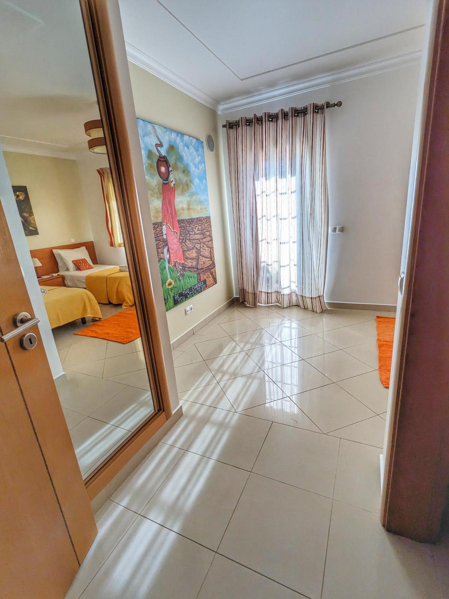 Farm Village- Townhouse 2 Mins From Old Town אלבופיירה מראה חיצוני תמונה