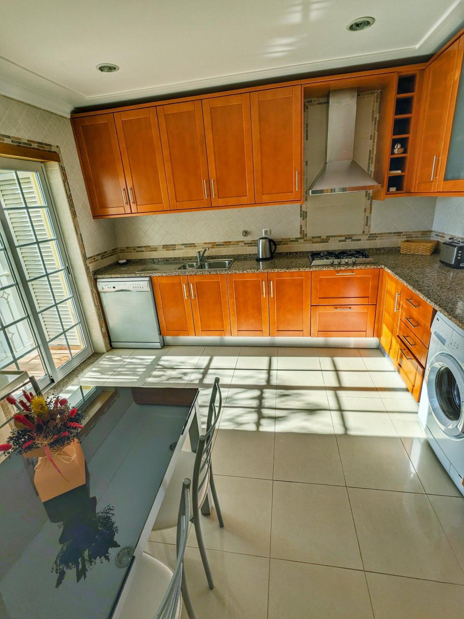 Farm Village- Townhouse 2 Mins From Old Town אלבופיירה מראה חיצוני תמונה