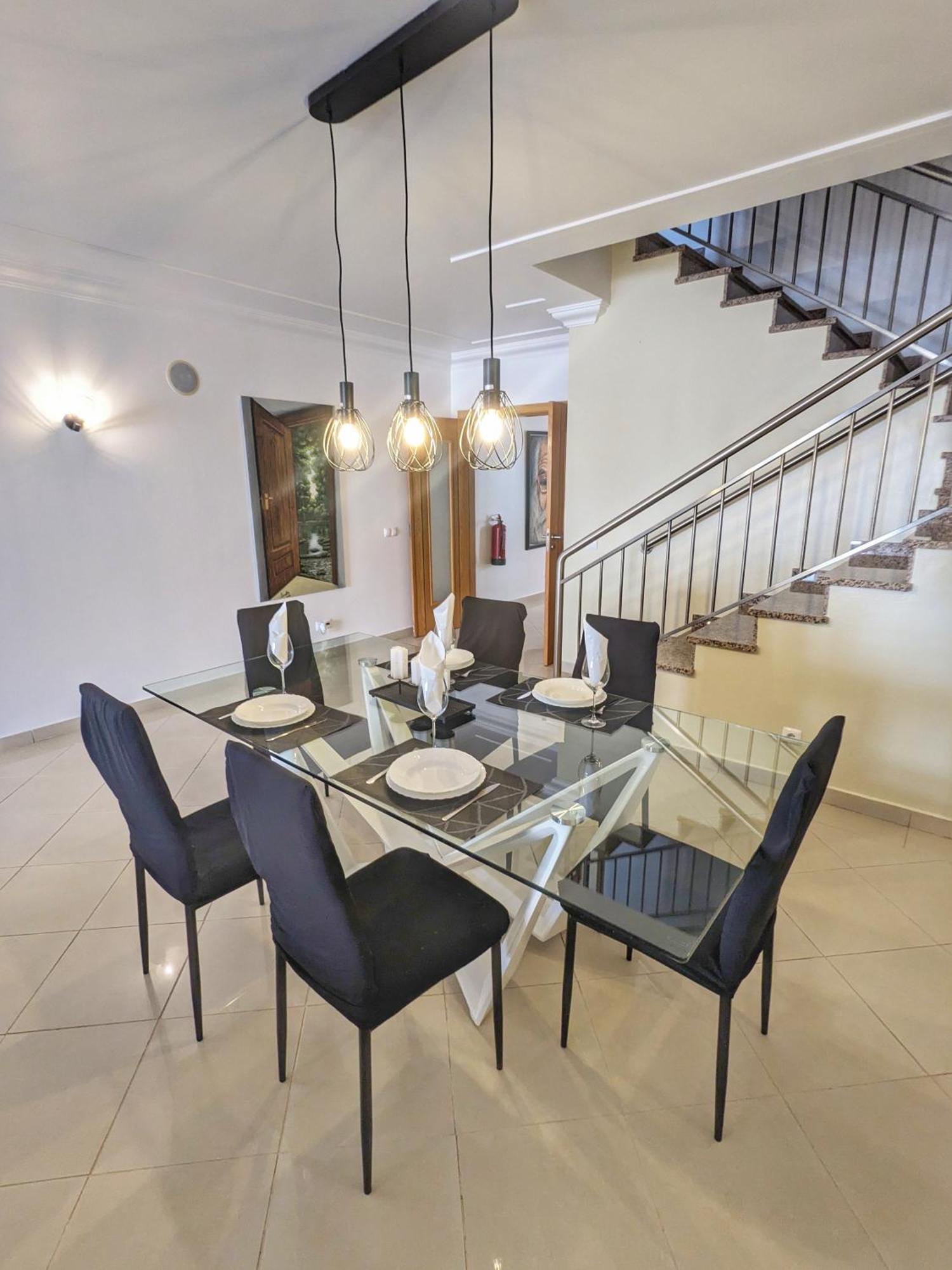 Farm Village- Townhouse 2 Mins From Old Town אלבופיירה מראה חיצוני תמונה