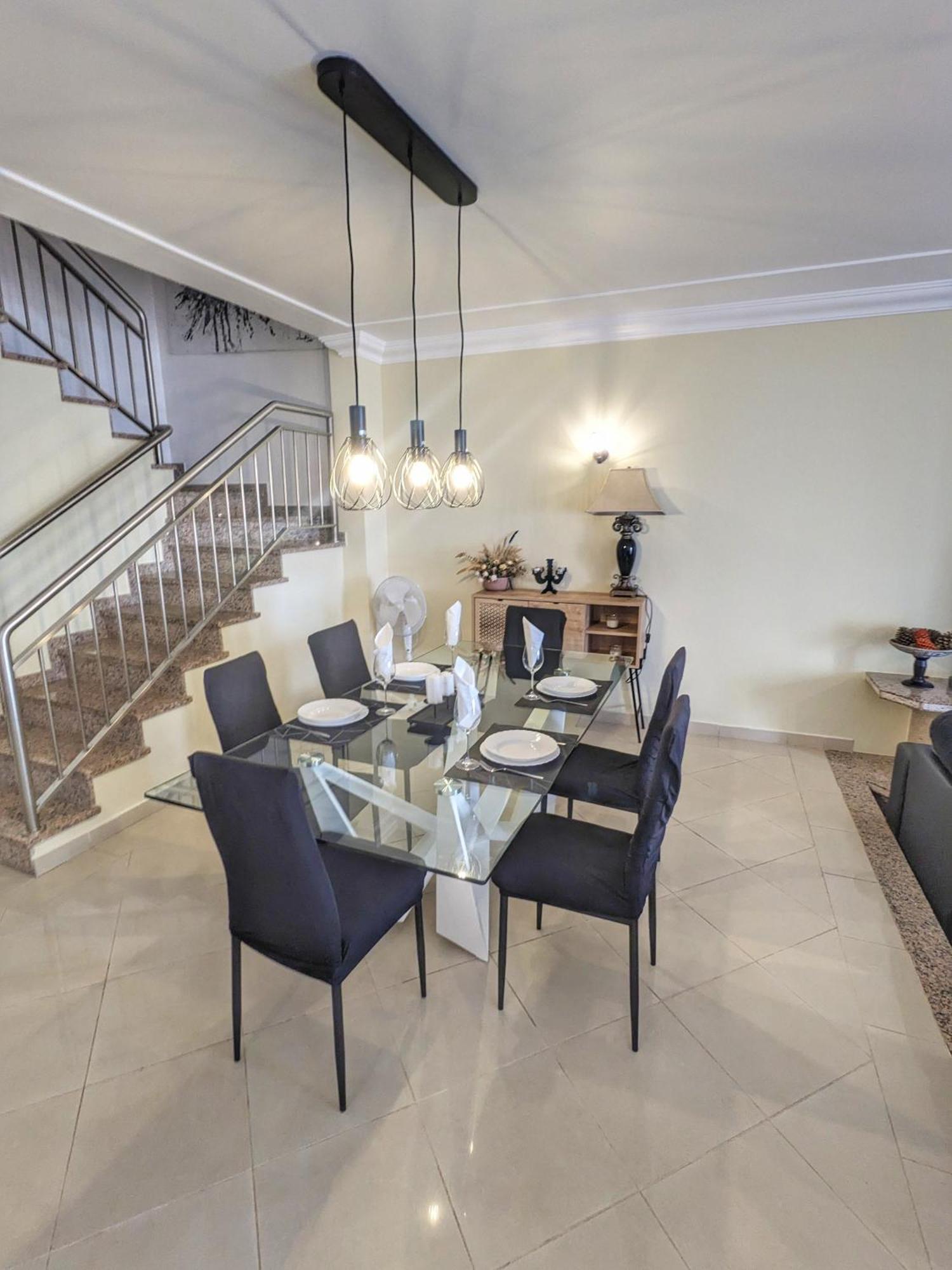 Farm Village- Townhouse 2 Mins From Old Town אלבופיירה מראה חיצוני תמונה