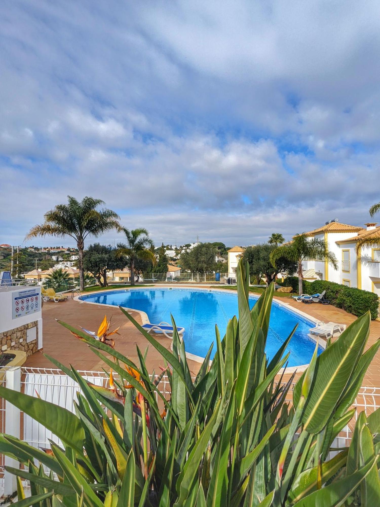 Farm Village- Townhouse 2 Mins From Old Town אלבופיירה מראה חיצוני תמונה