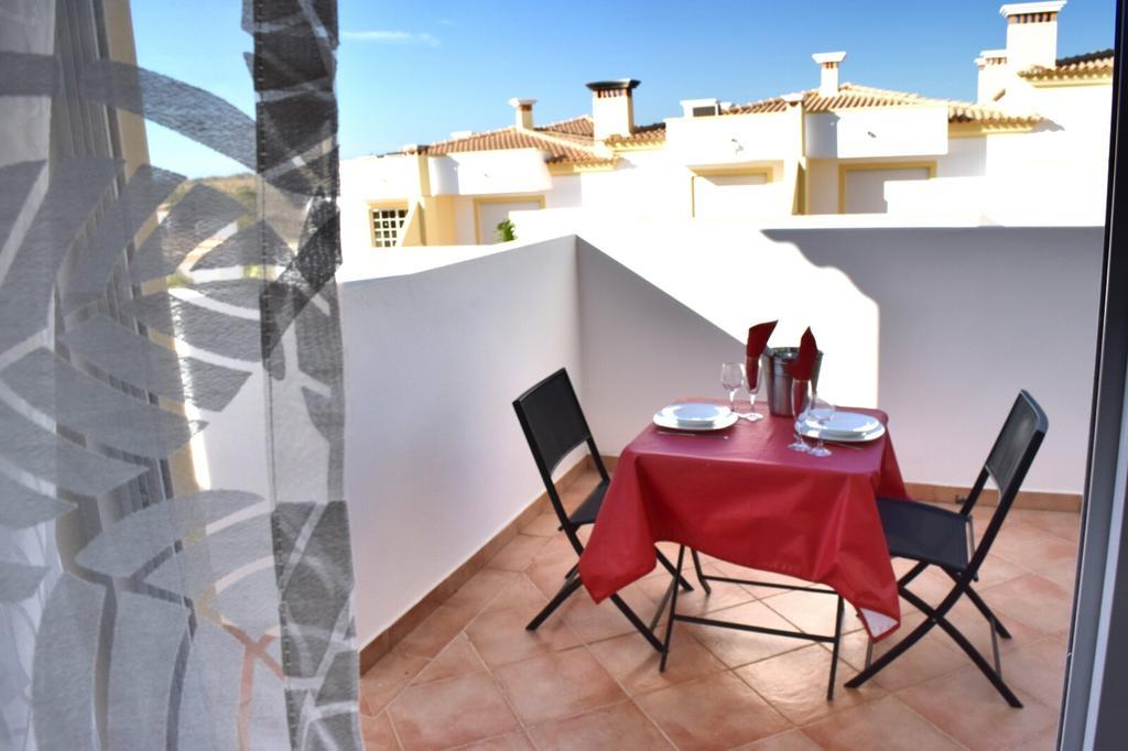 Farm Village- Townhouse 2 Mins From Old Town אלבופיירה מראה חיצוני תמונה